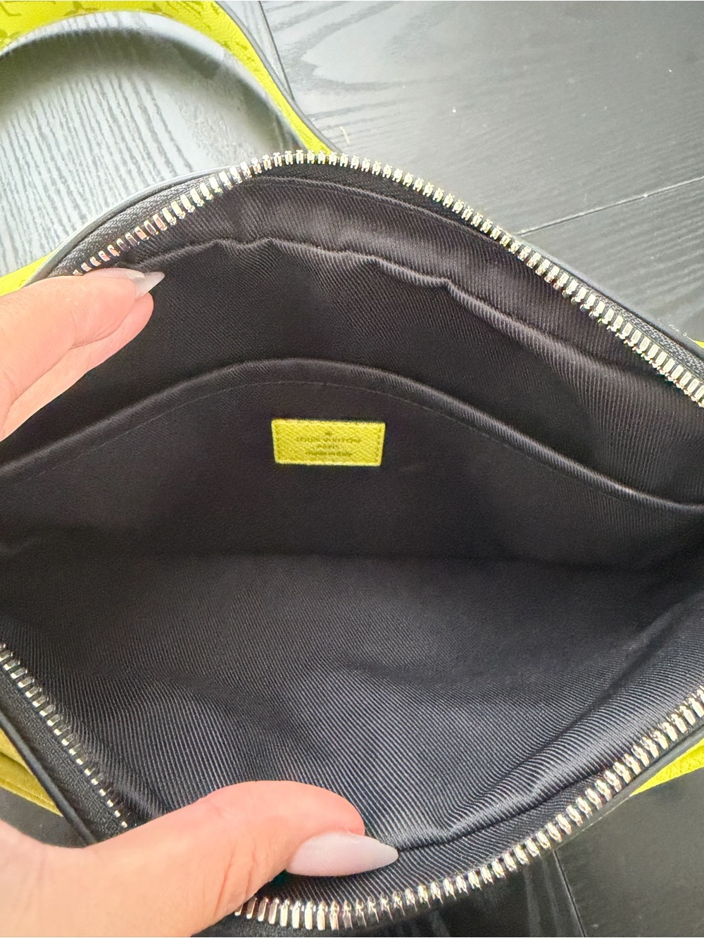 Louis Vuitton Taigarama Outdoor Messenger PM Jaune Yellow Crossbody Bag - Picture 6 of 6
